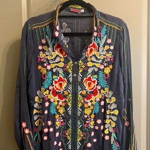 Perfect condition Johnny Was button down long sleeved embroidered tunic size M